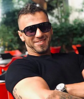 Senad B.
